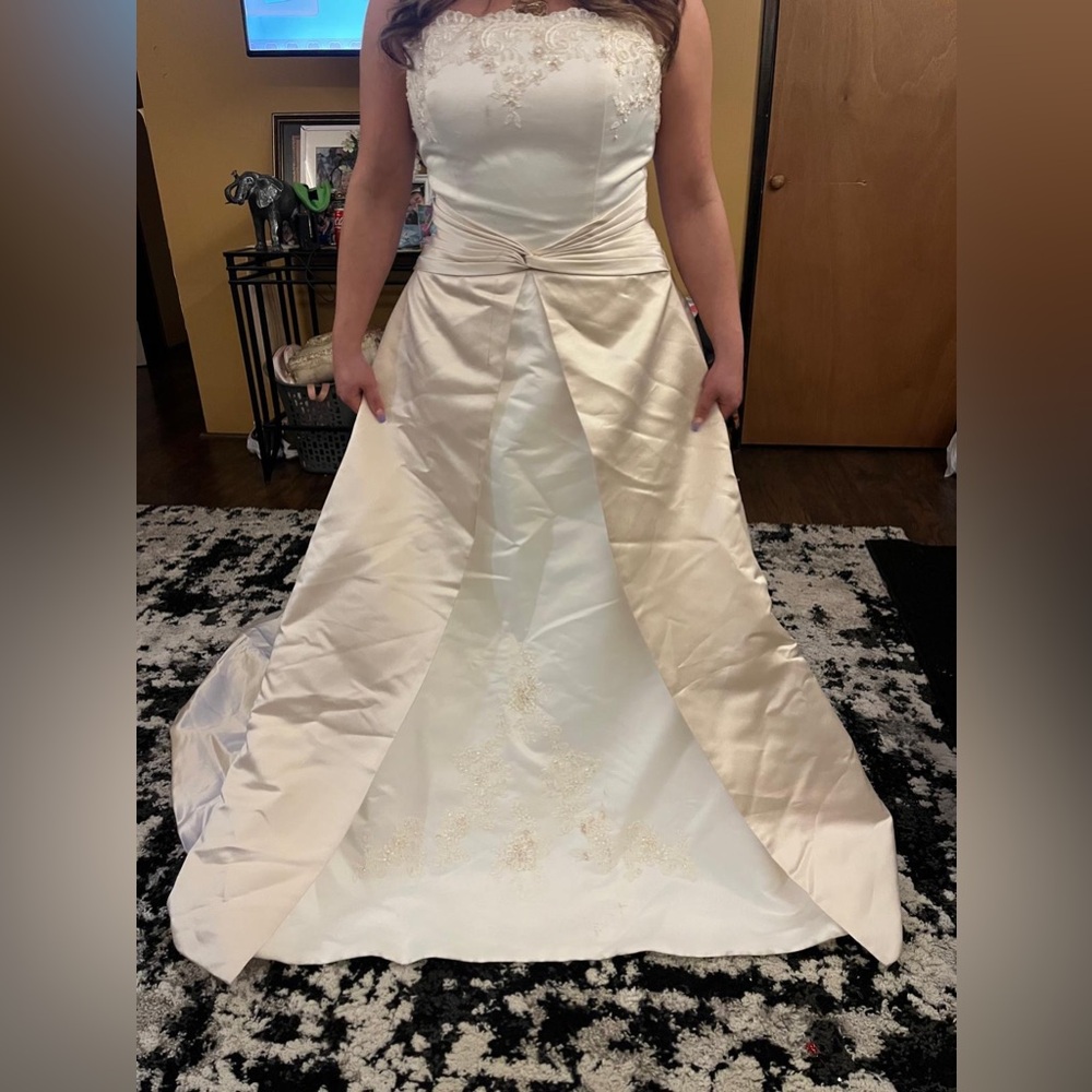 Elegant Cream and White Strapless Gown